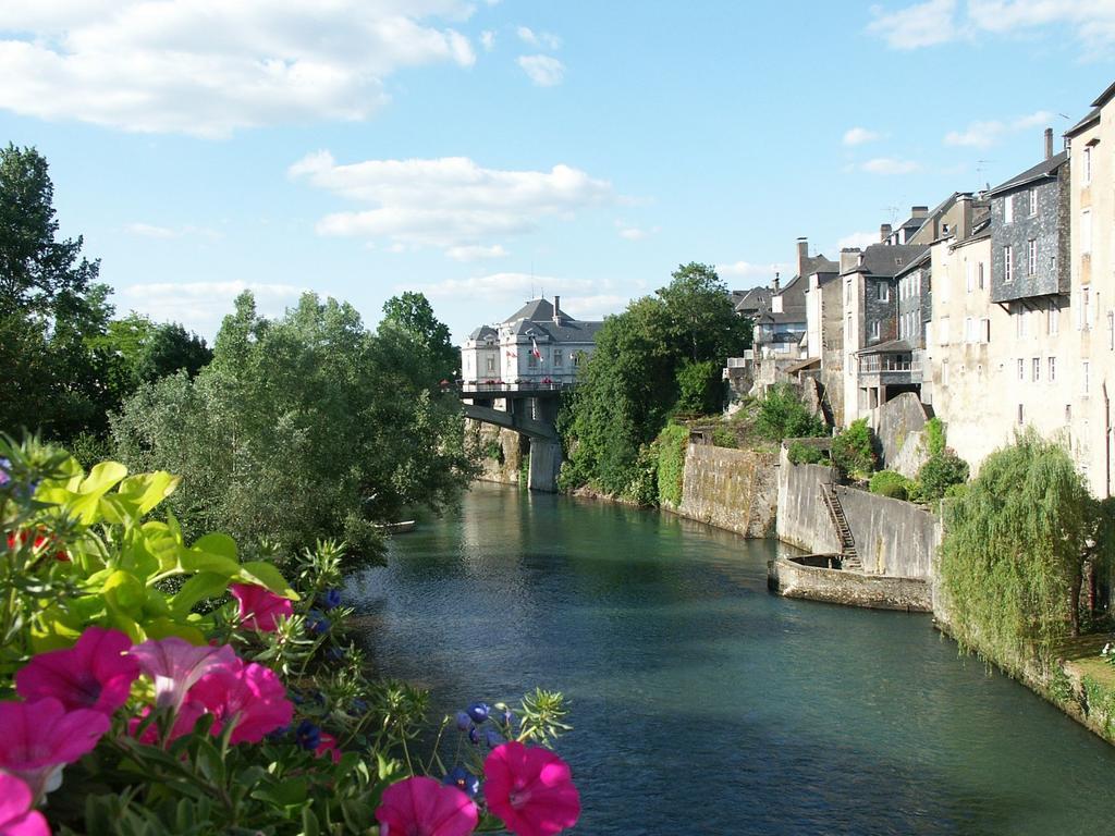 Couett'Hotel Oloron Sainte Marie Экстерьер фото